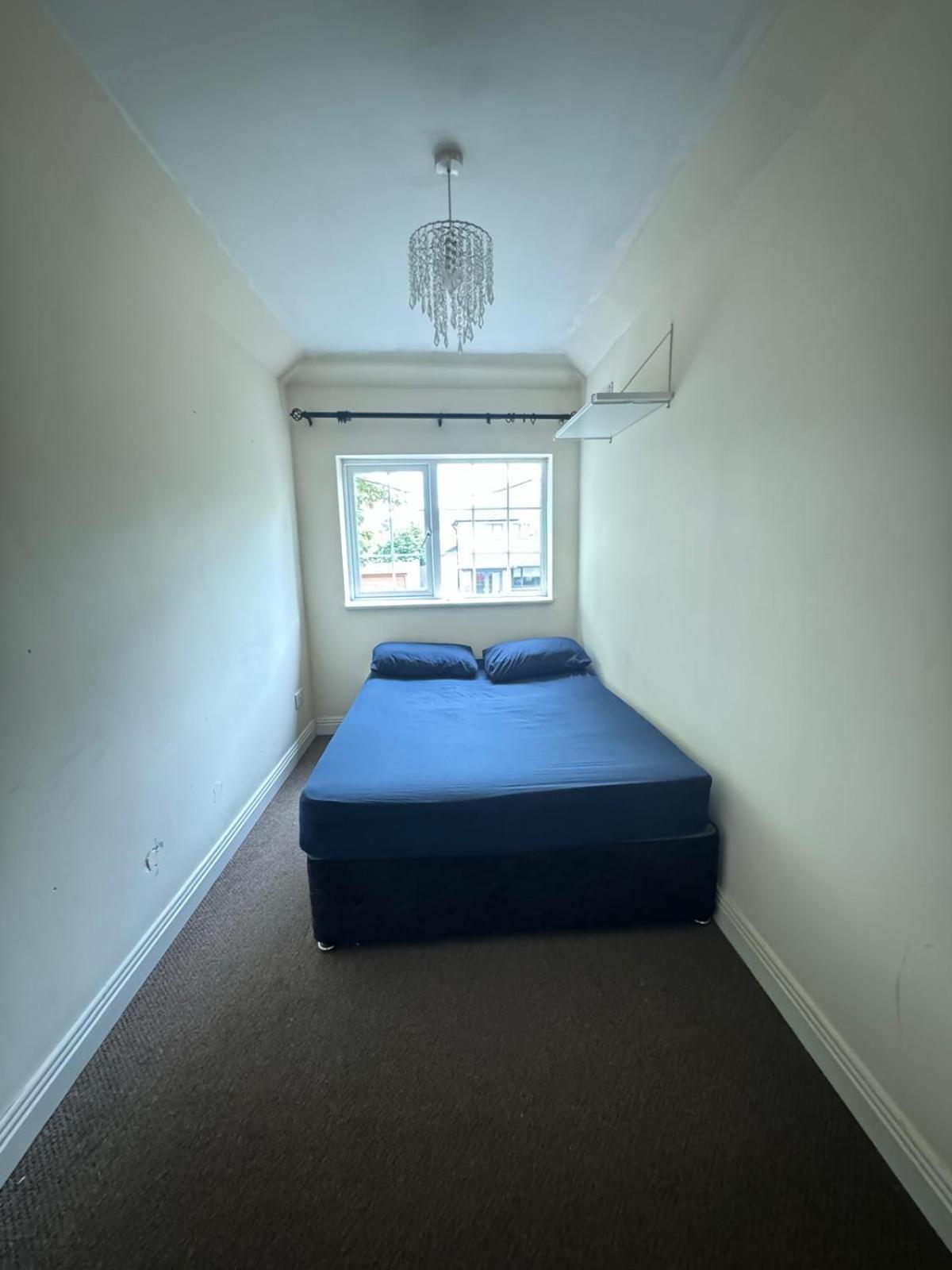 Nice Double Room Near Omni Shopping Дъблин Екстериор снимка